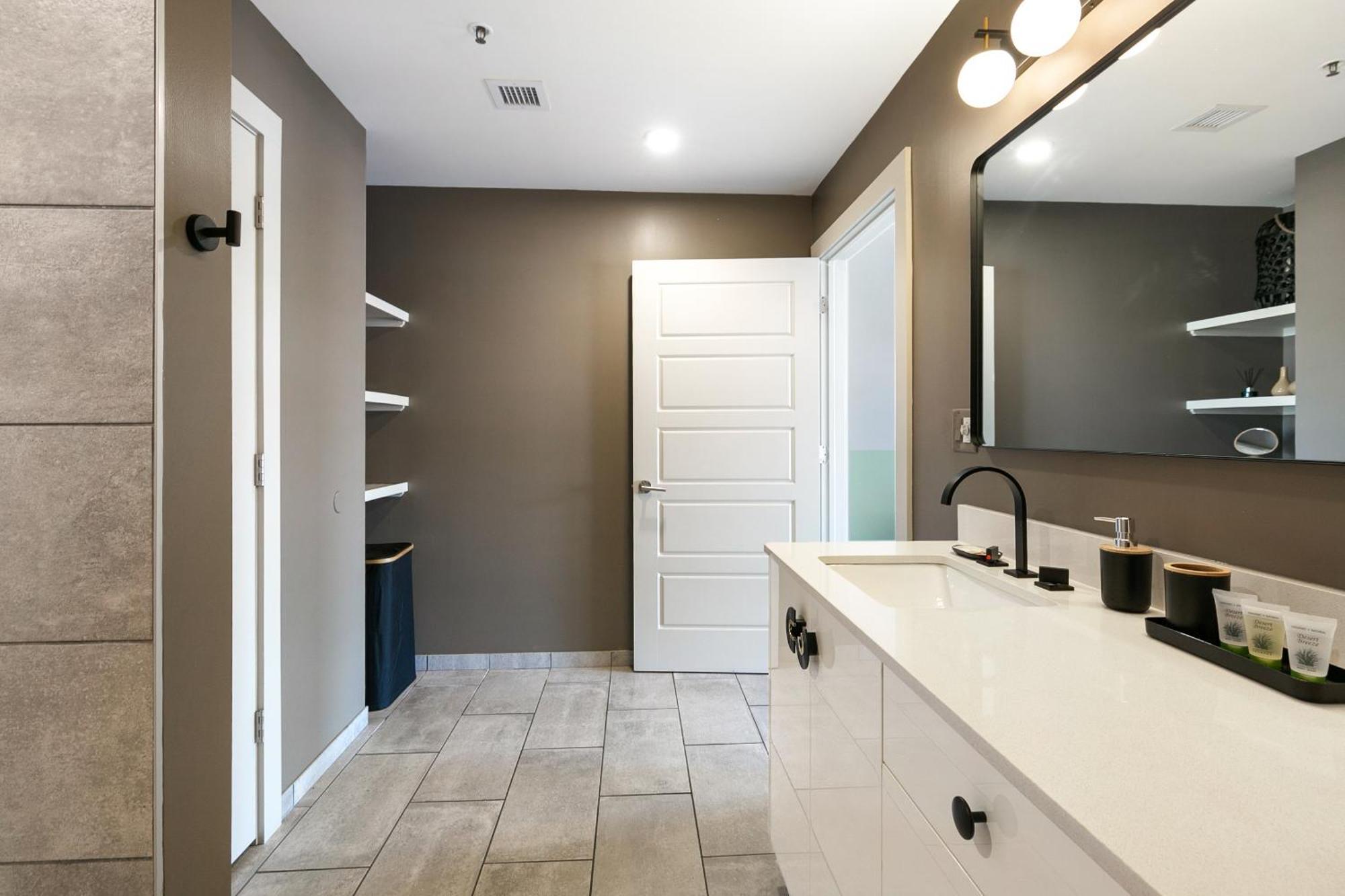 Luxury 2-Bedroom Condo Steps Away From The French Quarter New Orleans Exteriér fotografie
